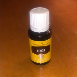 Young Living Essential Oil - Lemon